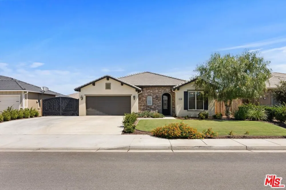 11126 Arundel Way Bakersfield, CA 93311