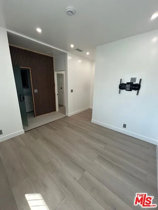 6915 Laramie Avenue Winnetka, CA 91306