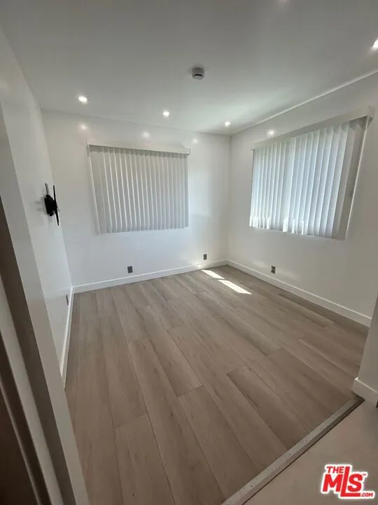 6915 Laramie Avenue Winnetka, CA 91306