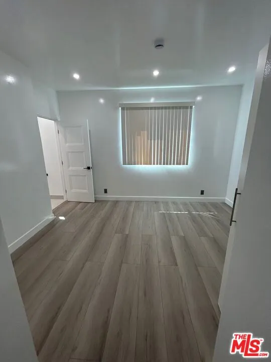 6915 Laramie Avenue Winnetka, CA 91306