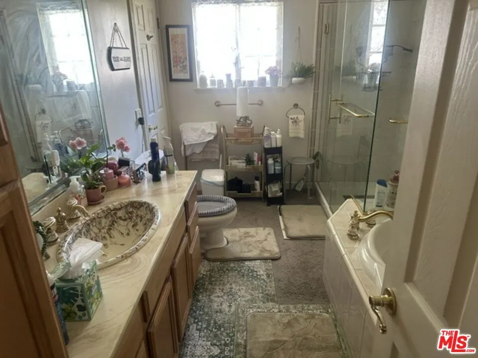 6733 Bernal Street Simi Valley, CA 93063