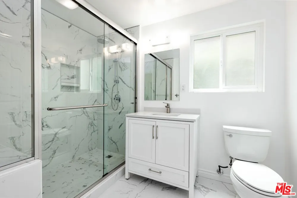 8718 Rosewood Avenue West Hollywood, CA 90048