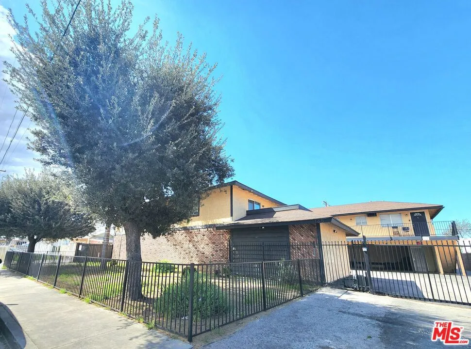 165 Hamilton Avenue #8 Hemet, CA 92543