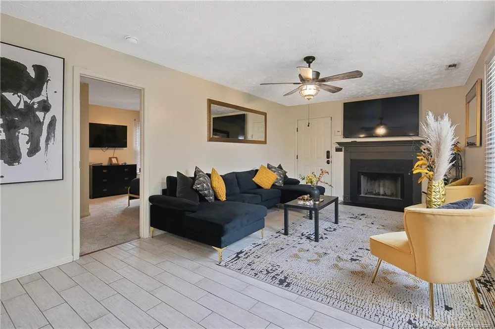 6213 Streeter Drive Hope Mills, NC 28348
