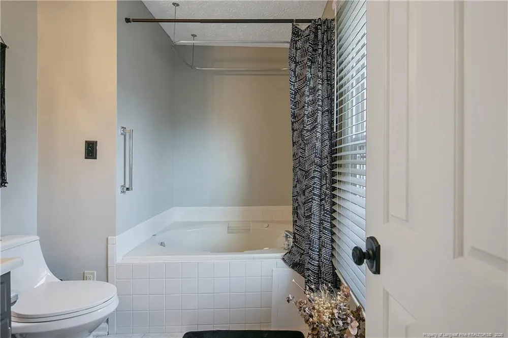 6213 Streeter Drive Hope Mills, NC 28348
