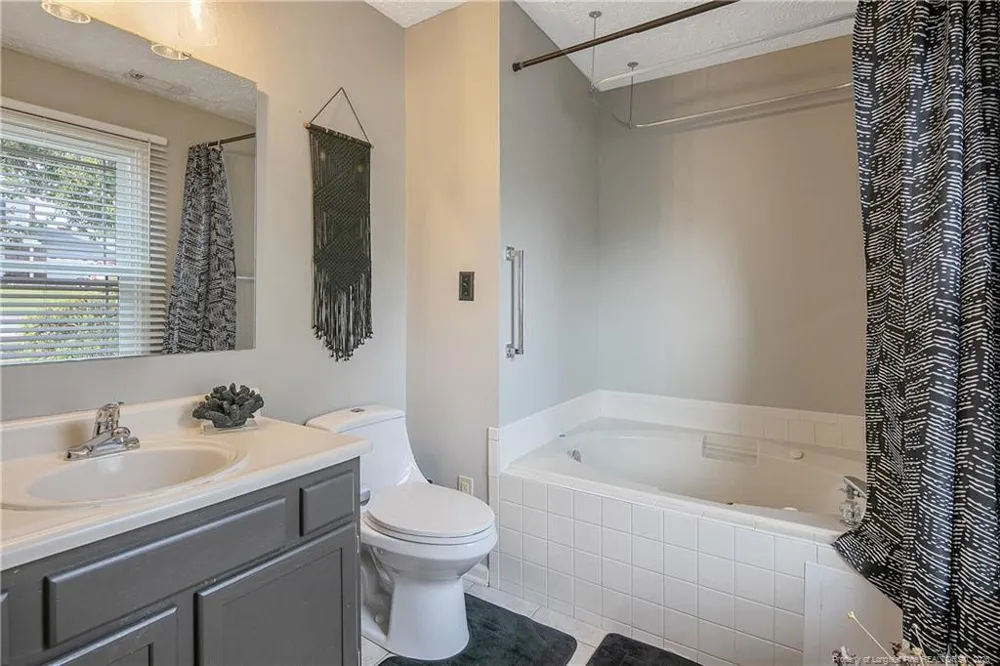 6213 Streeter Drive Hope Mills, NC 28348