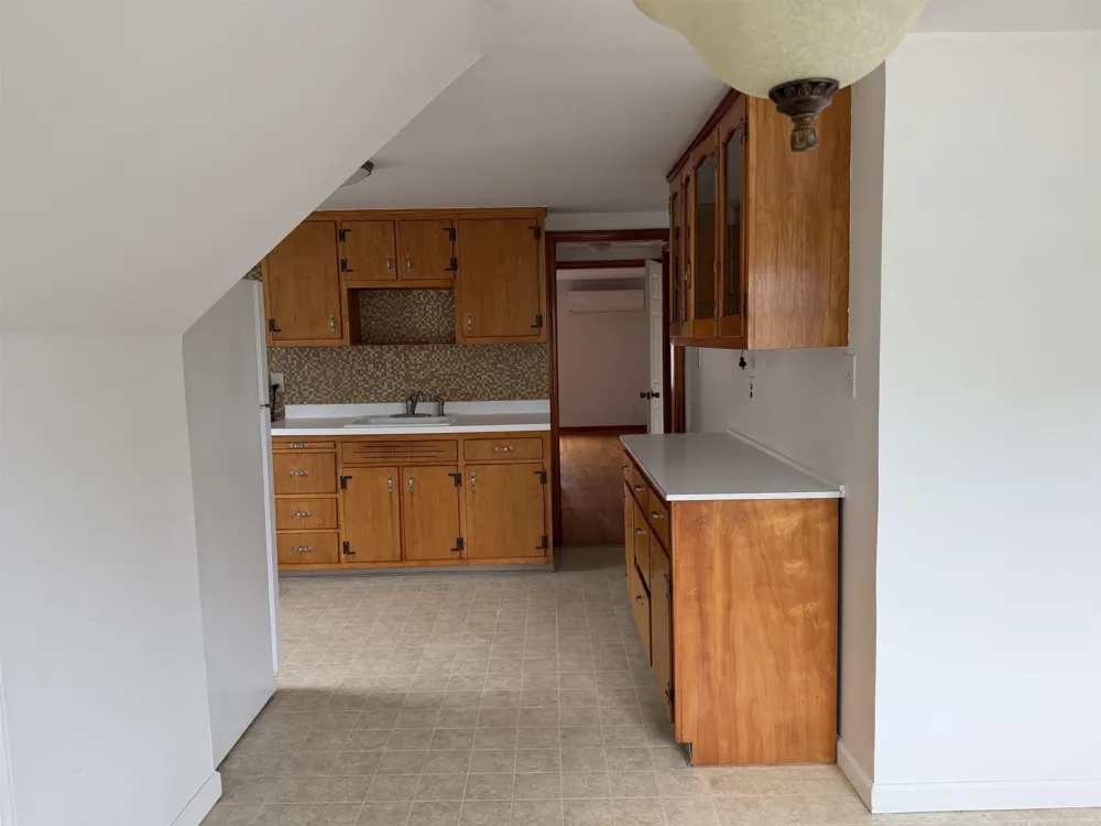654 CHASE AVE Lyndhurst, NJ 07071