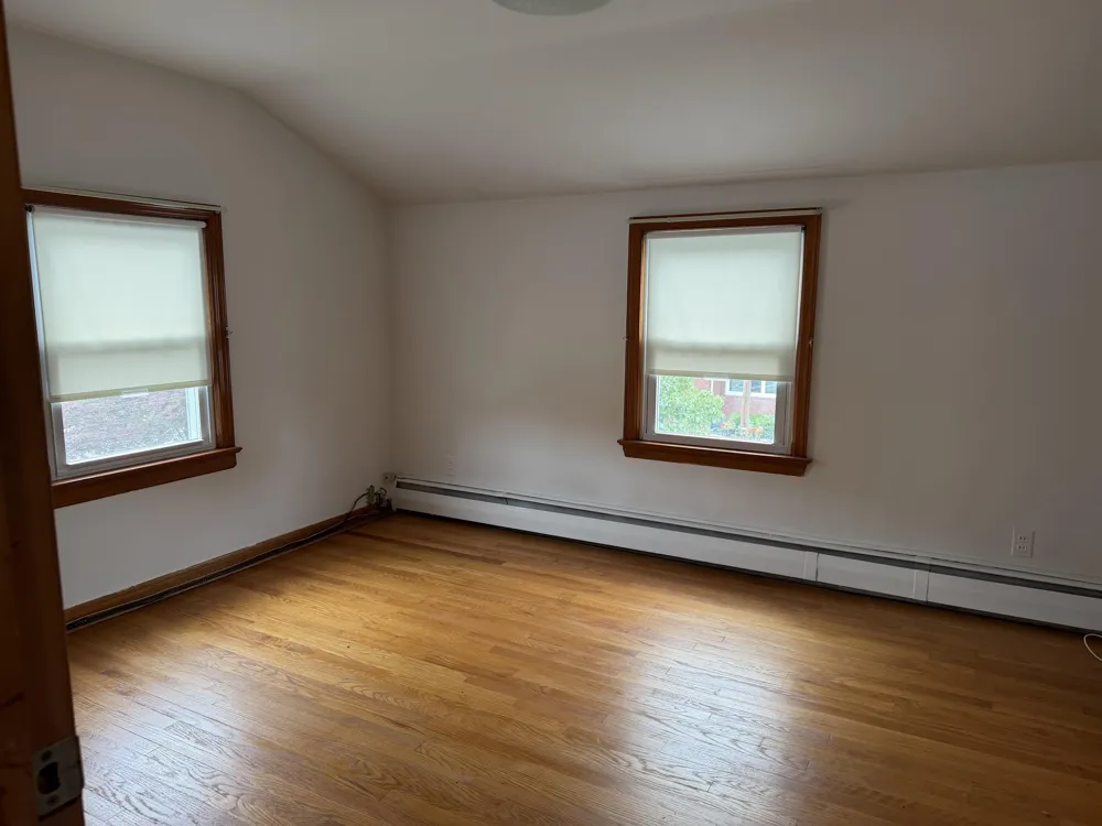 654 CHASE AVE Lyndhurst, NJ 07071