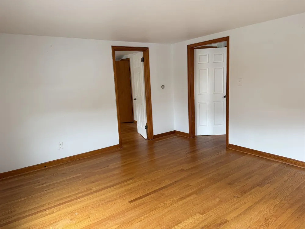 654 CHASE AVE Lyndhurst, NJ 07071