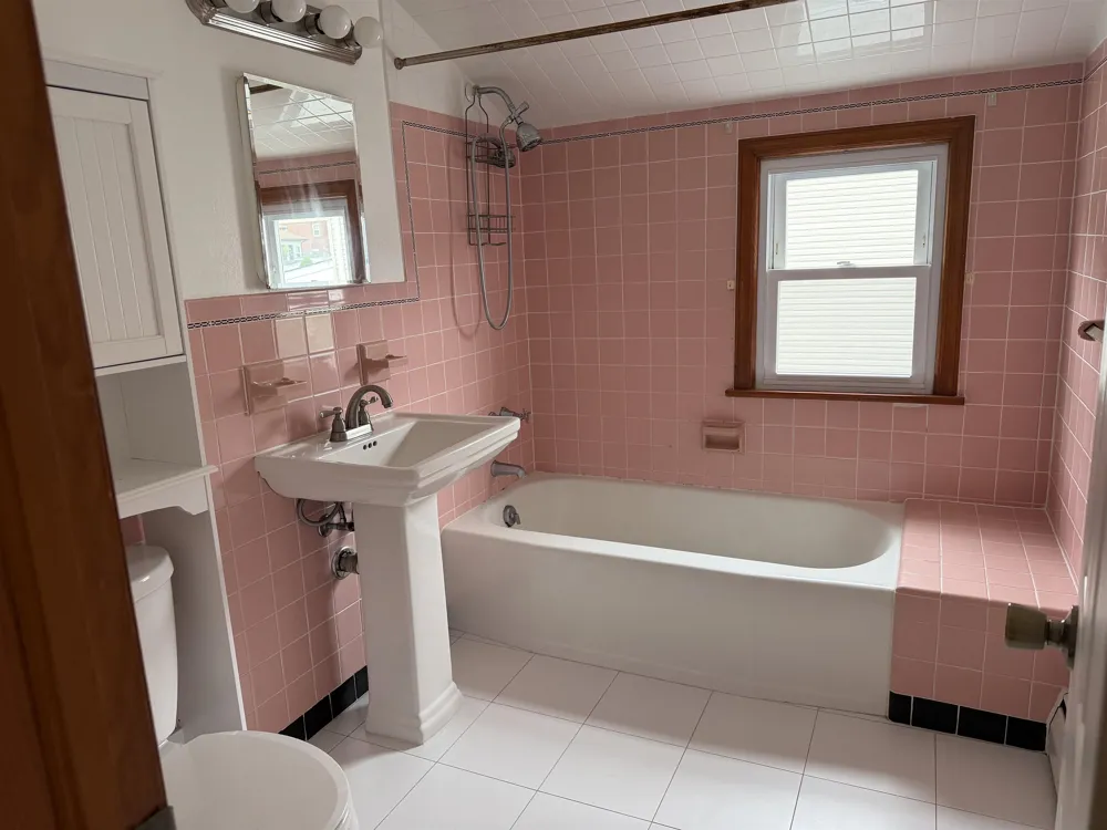 654 CHASE AVE Lyndhurst, NJ 07071