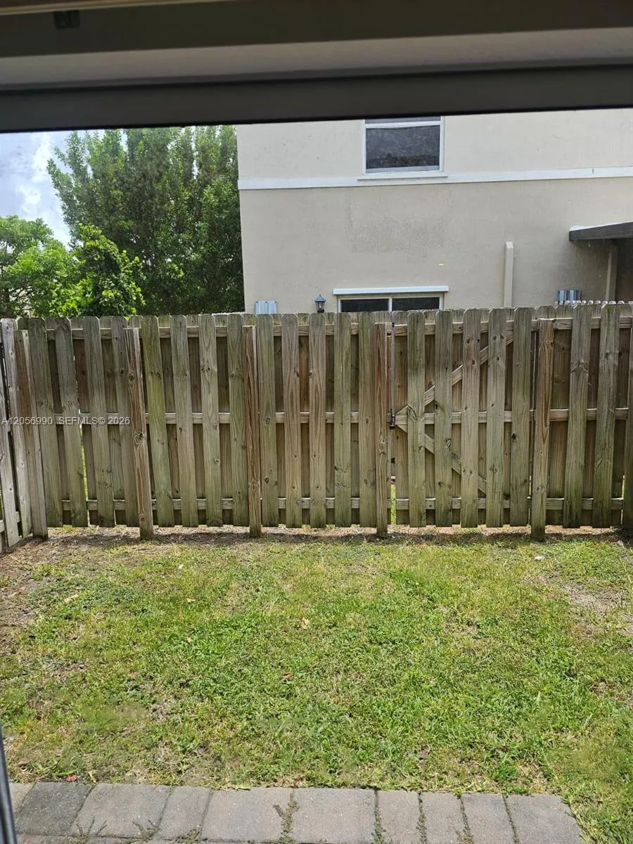 561 NE 5th St Florida City, FL 33034