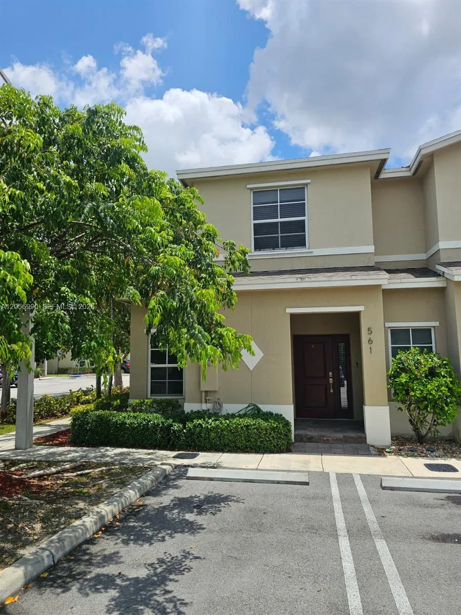 561 NE 5th St Florida City, FL 33034