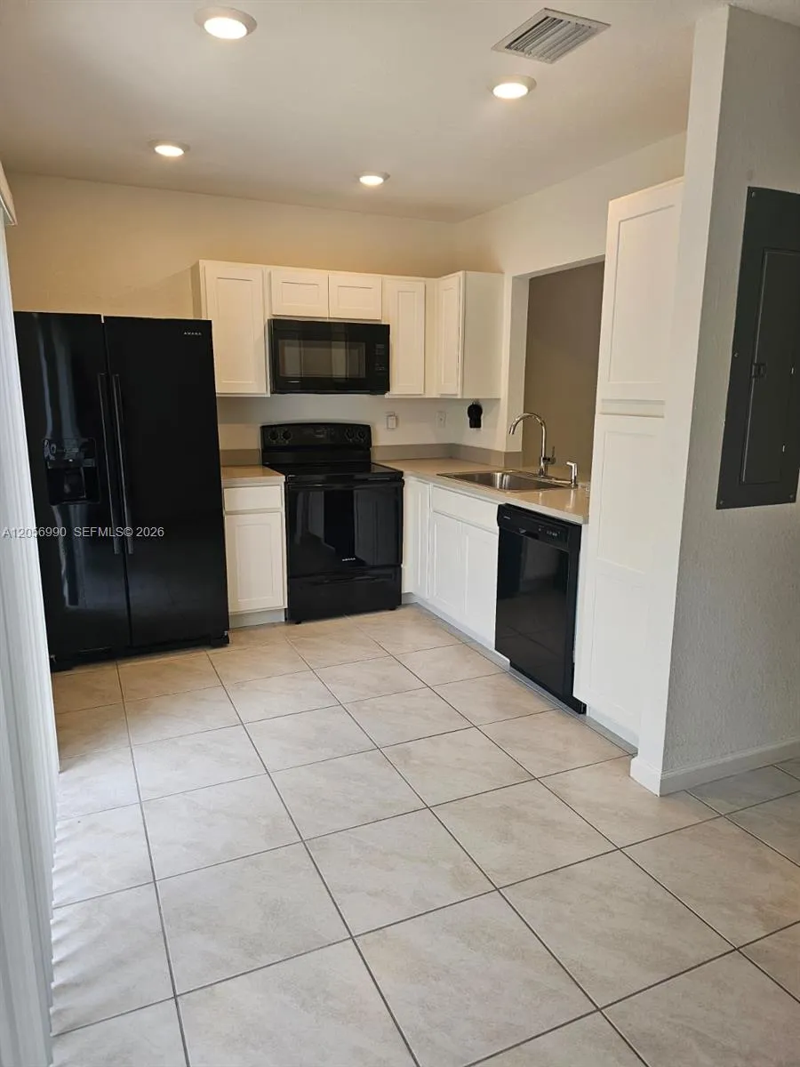 561 NE 5th St Florida City, FL 33034