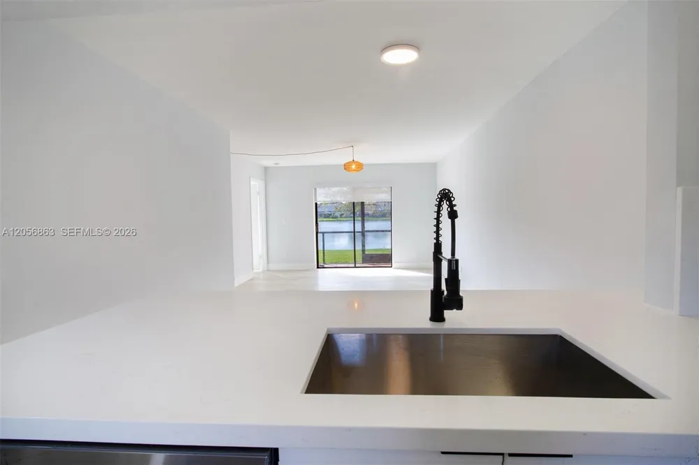 1000 NW 106th Ter #101 Pembroke Pines, FL 33026
