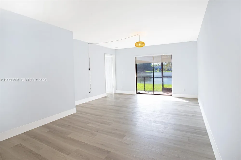 1000 NW 106th Ter #101 Pembroke Pines, FL 33026