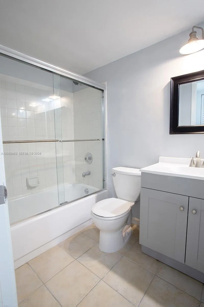 1000 NW 106th Ter #101 Pembroke Pines, FL 33026
