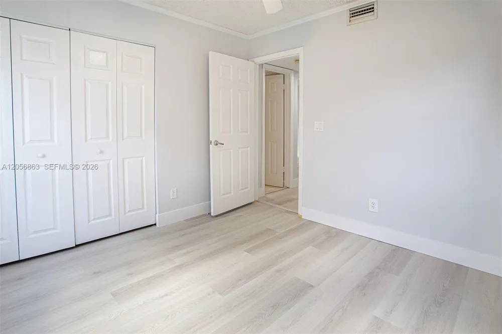 1000 NW 106th Ter #101 Pembroke Pines, FL 33026