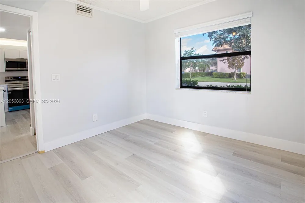 1000 NW 106th Ter #101 Pembroke Pines, FL 33026
