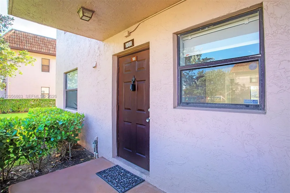 1000 NW 106th Ter #101 Pembroke Pines, FL 33026