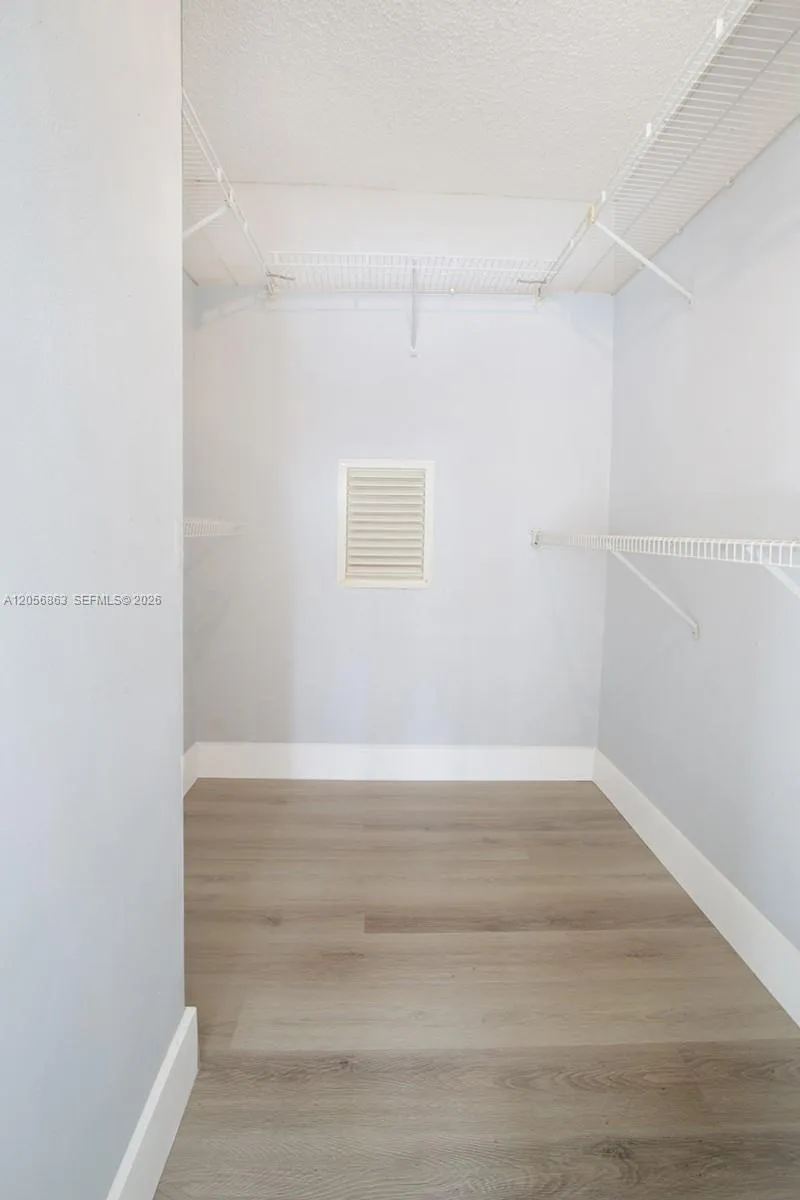 1000 NW 106th Ter #101 Pembroke Pines, FL 33026