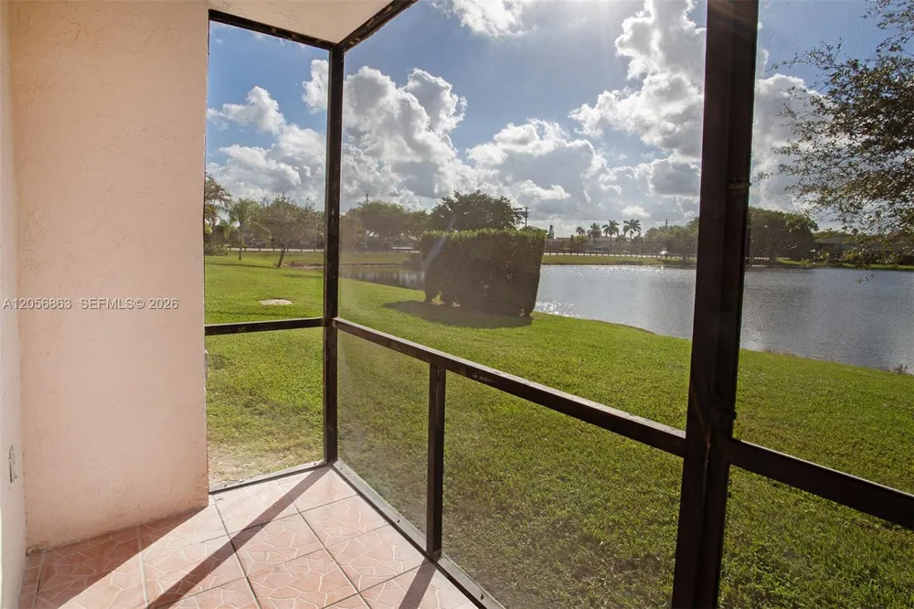 1000 NW 106th Ter #101 Pembroke Pines, FL 33026