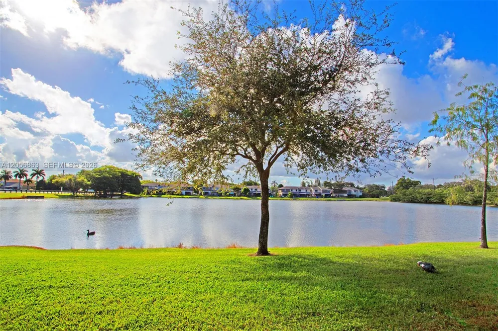 1000 NW 106th Ter #101 Pembroke Pines, FL 33026