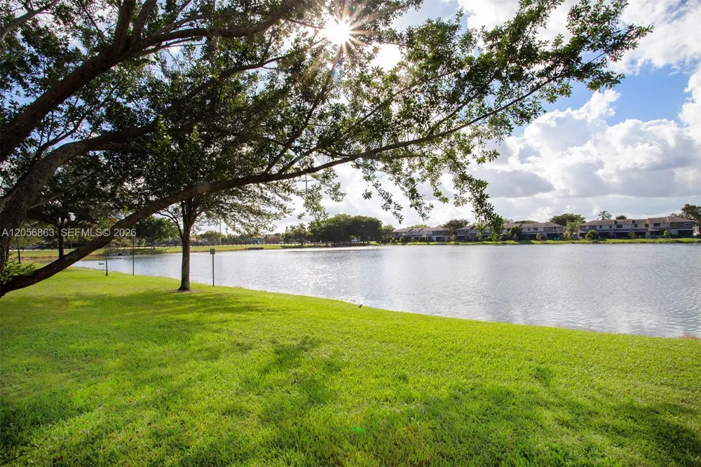1000 NW 106th Ter #101 Pembroke Pines, FL 33026