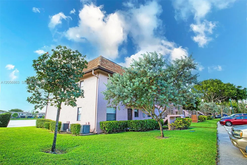1000 NW 106th Ter #101 Pembroke Pines, FL 33026
