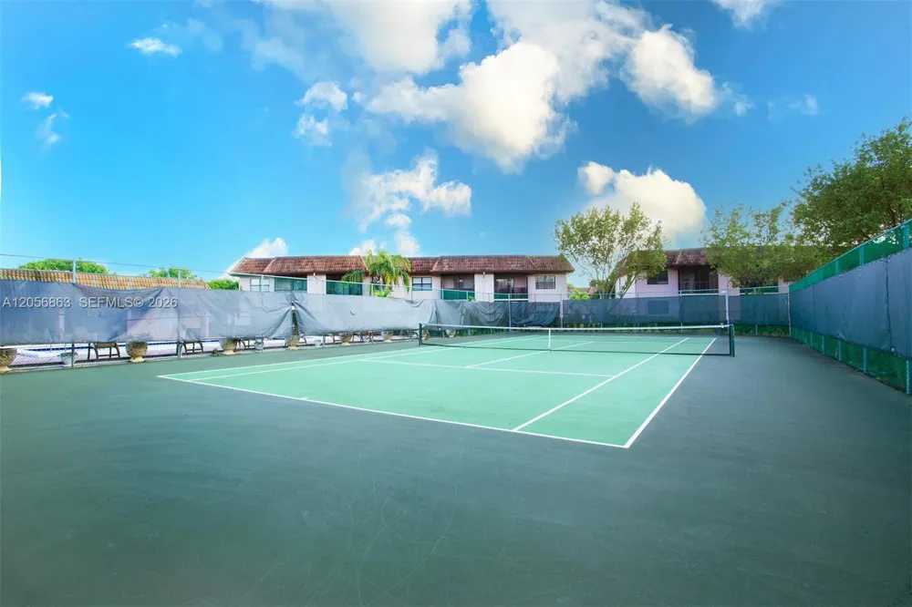 1000 NW 106th Ter #101 Pembroke Pines, FL 33026