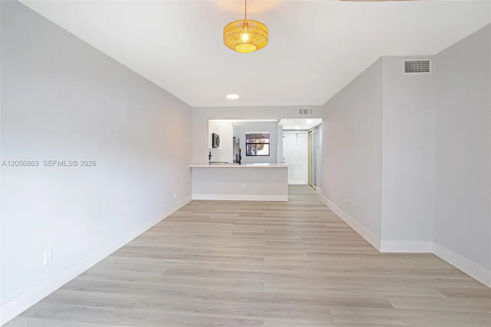 1000 NW 106th Ter #101 Pembroke Pines, FL 33026