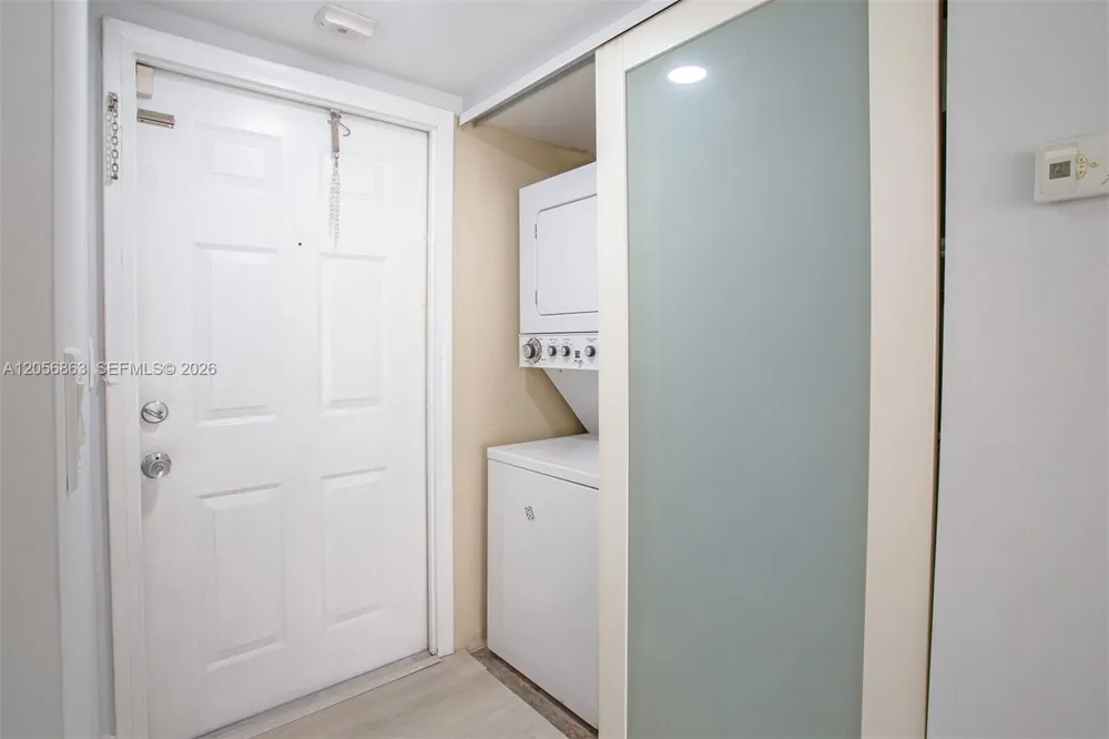 1000 NW 106th Ter #101 Pembroke Pines, FL 33026
