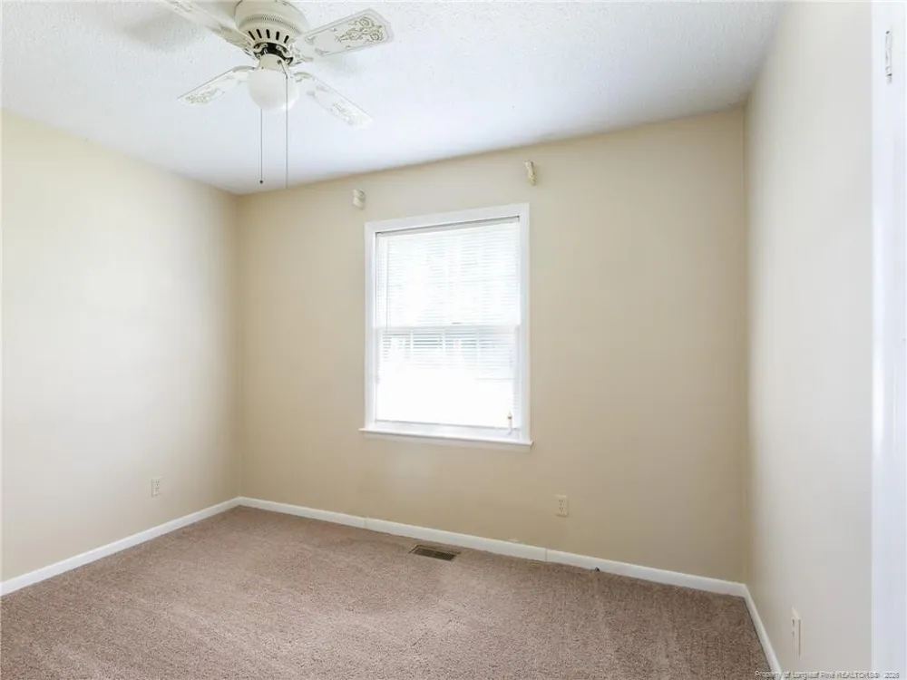 3249 Glenmore Drive Hope Mills, NC 28348