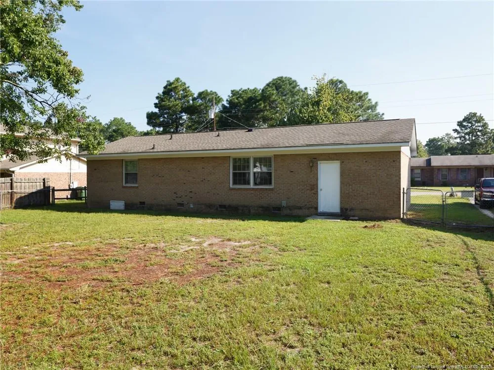3249 Glenmore Drive Hope Mills, NC 28348