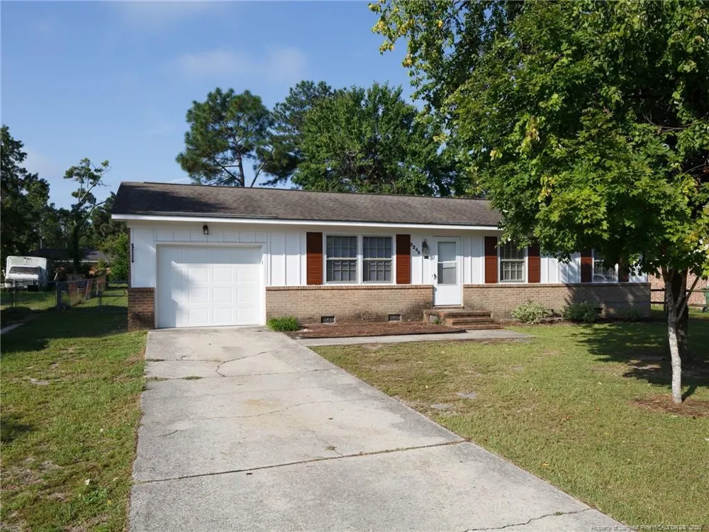 3249 Glenmore Drive Hope Mills, NC 28348