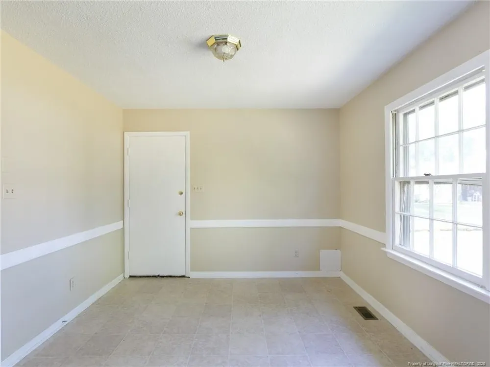 3249 Glenmore Drive Hope Mills, NC 28348