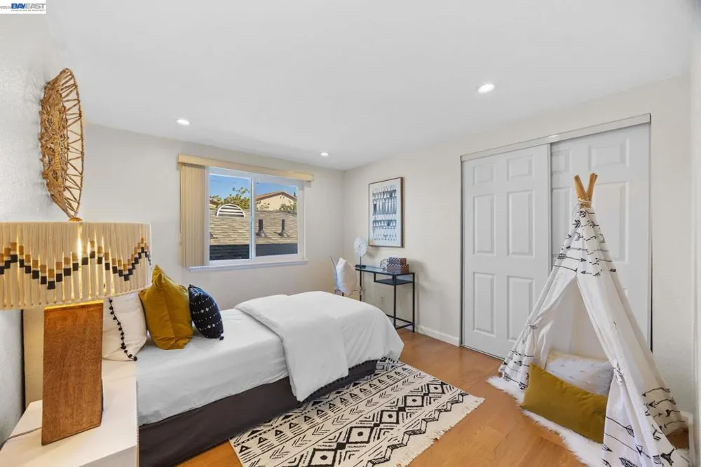 2000 Miramar Ave Castro Valley, CA 94578