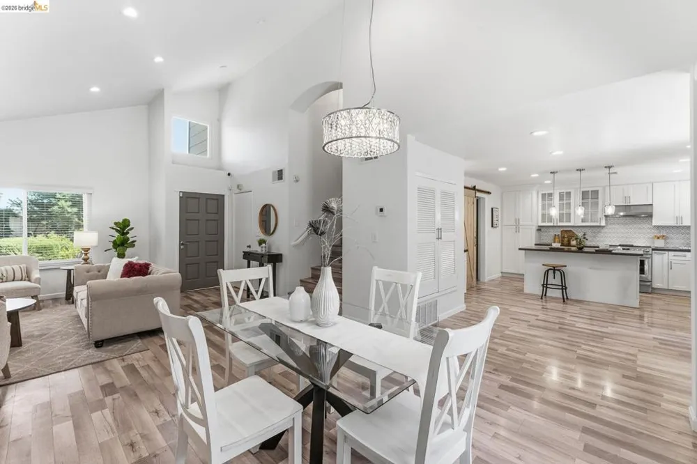 2239 Southwest Ct Martinez, CA 94553