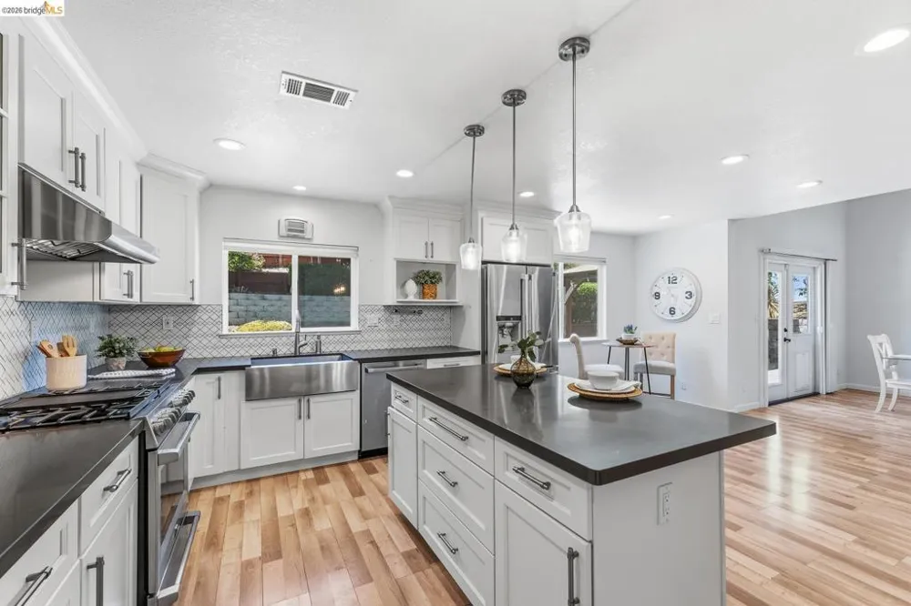 2239 Southwest Ct Martinez, CA 94553