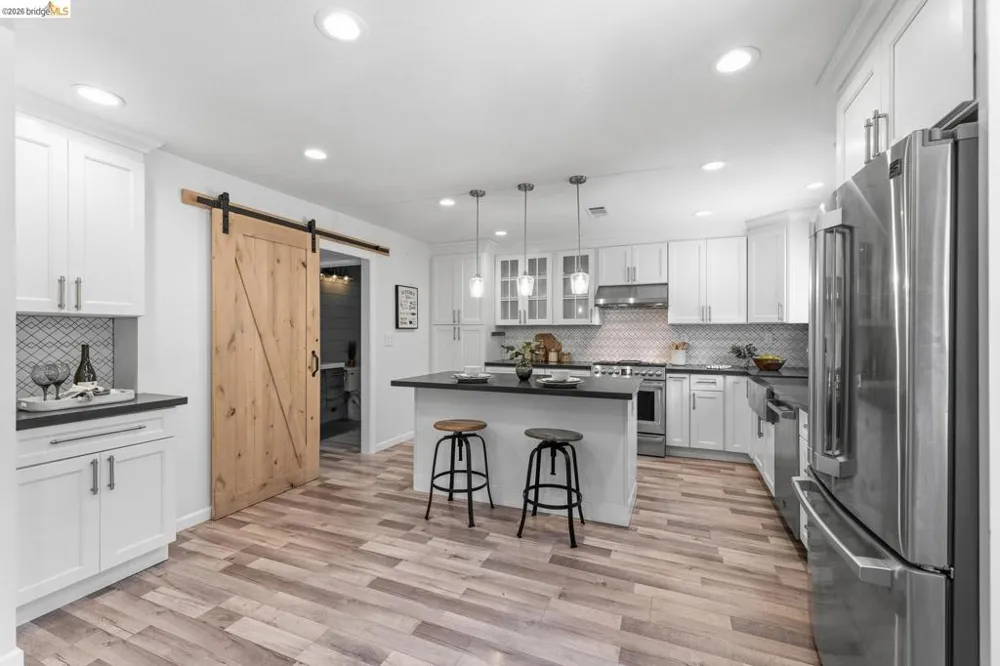 2239 Southwest Ct Martinez, CA 94553