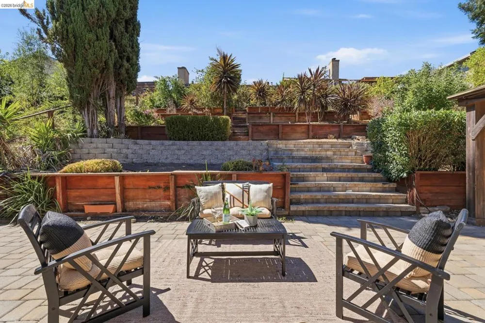 2239 Southwest Ct Martinez, CA 94553