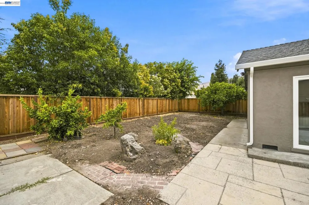 801 Lippert Ave Fremont, CA 94539