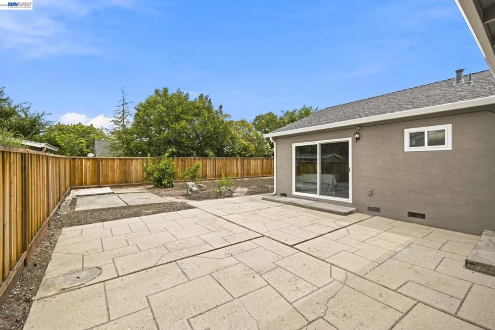 801 Lippert Ave Fremont, CA 94539