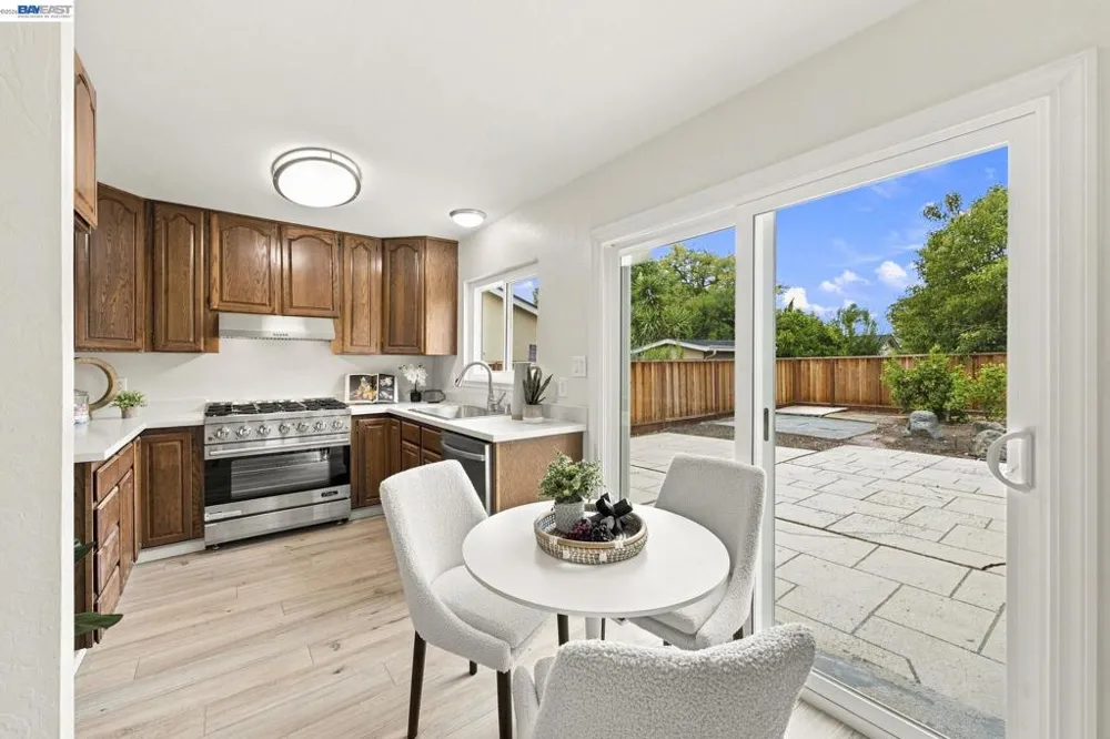 801 Lippert Ave Fremont, CA 94539
