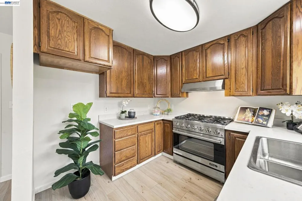 801 Lippert Ave Fremont, CA 94539