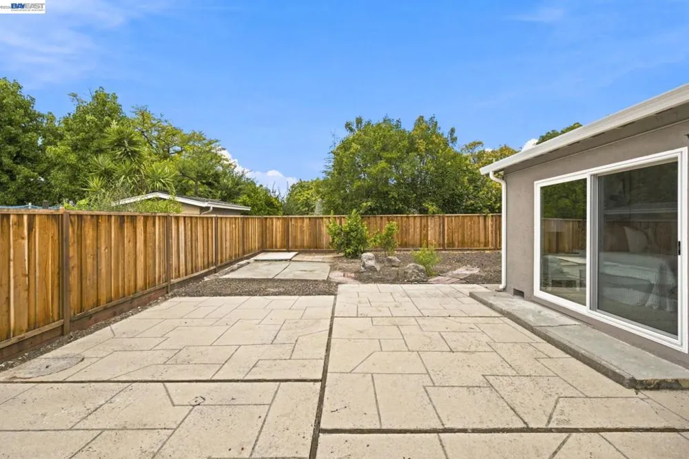 801 Lippert Ave Fremont, CA 94539
