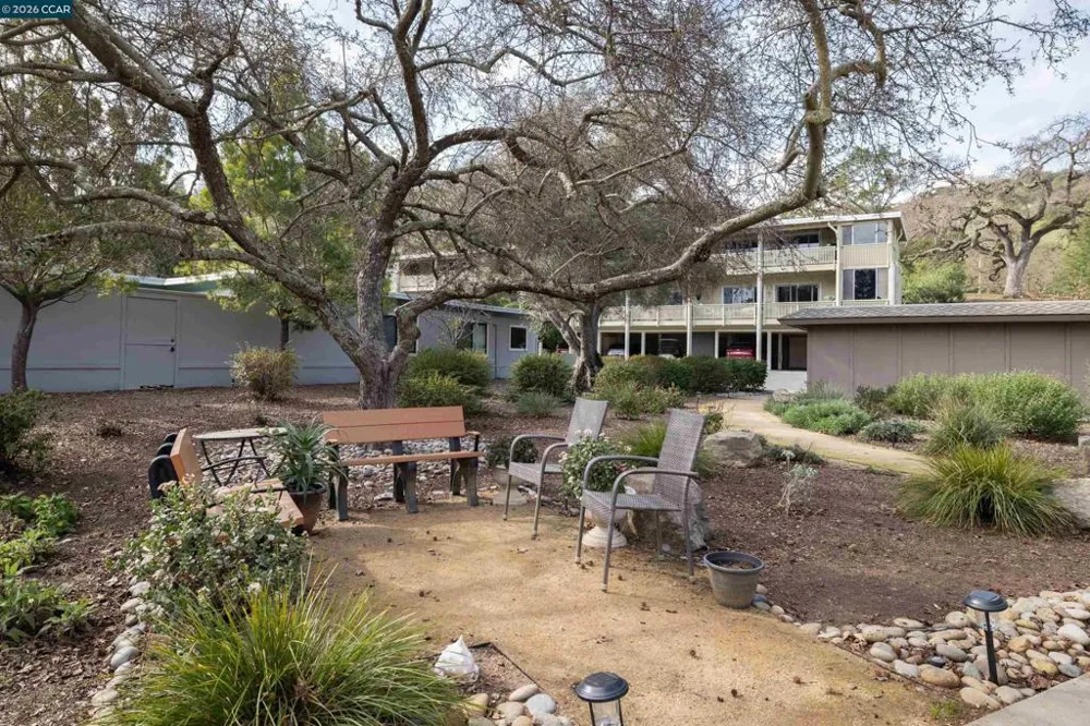 1348 Rockledge Lane #7 Walnut Creek, CA 94595