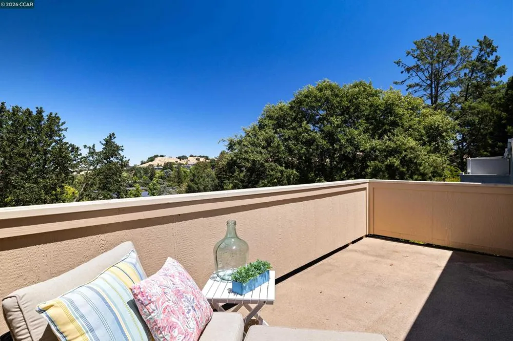 1348 Rockledge Lane #7 Walnut Creek, CA 94595