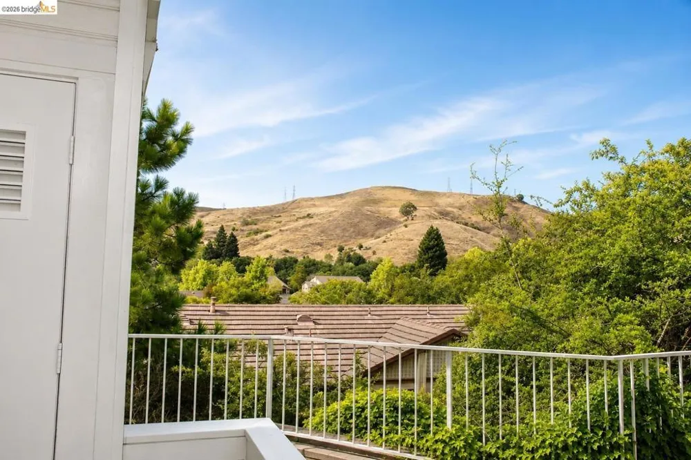 256 Napoli Ct Hercules, CA 94547