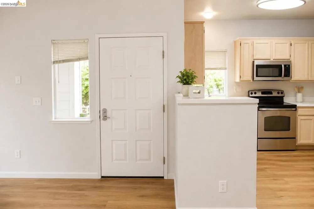 256 Napoli Ct Hercules, CA 94547