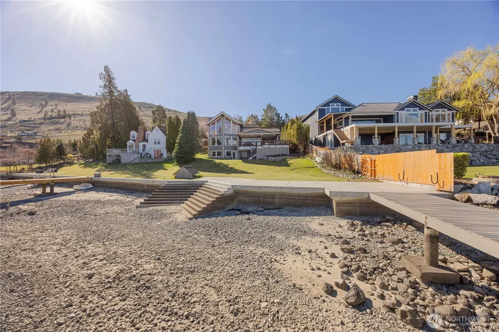 21 Grace Lane Chelan, WA 98816